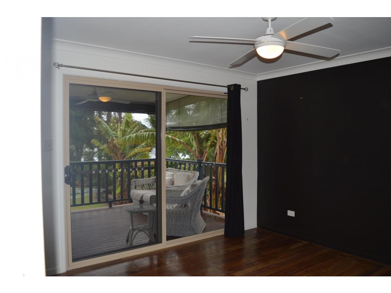 2 Yamba Street, Palmers Island NSW 2463