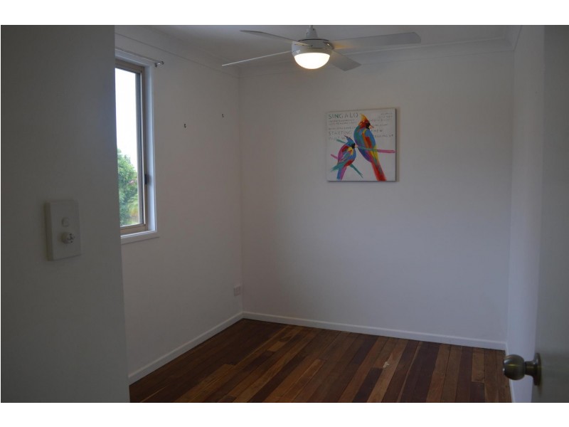 2 Yamba Street, Palmers Island NSW 2463