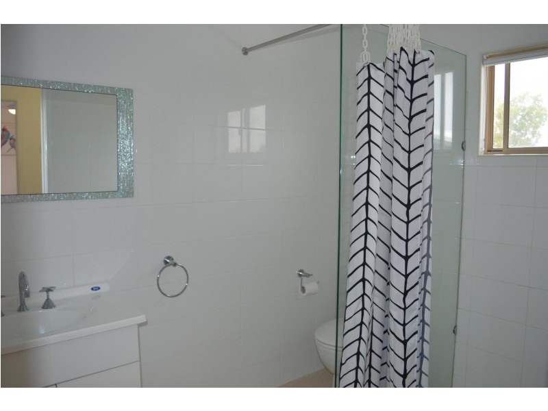 2 Yamba Street, Palmers Island NSW 2463