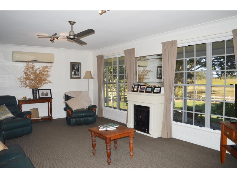 260 School Road, Palmers Island NSW 2463