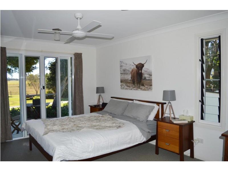 260 School Road, Palmers Island NSW 2463