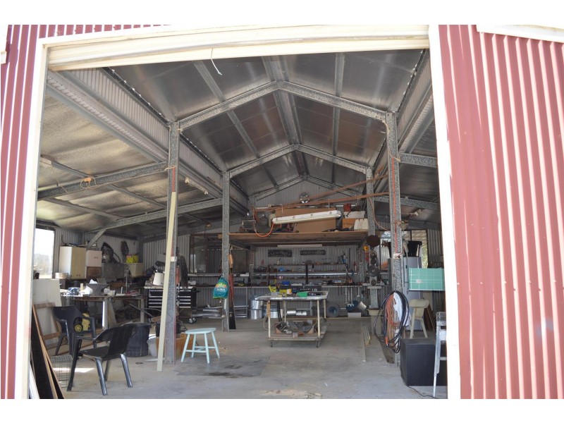 260 School Road, Palmers Island NSW 2463