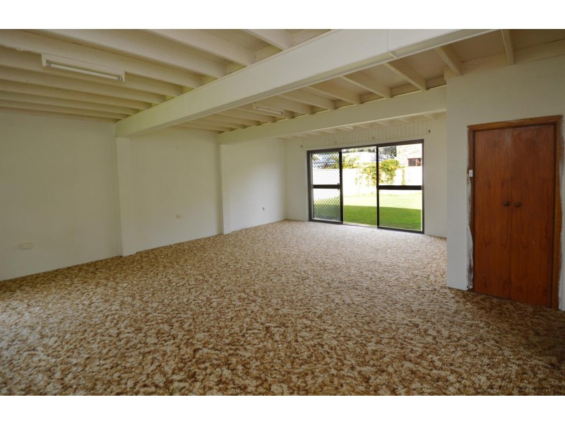 8 Coonawarra Court, Yamba NSW 2464