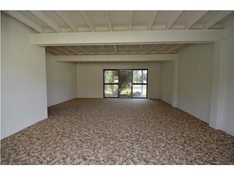 8 Coonawarra Court, Yamba NSW 2464