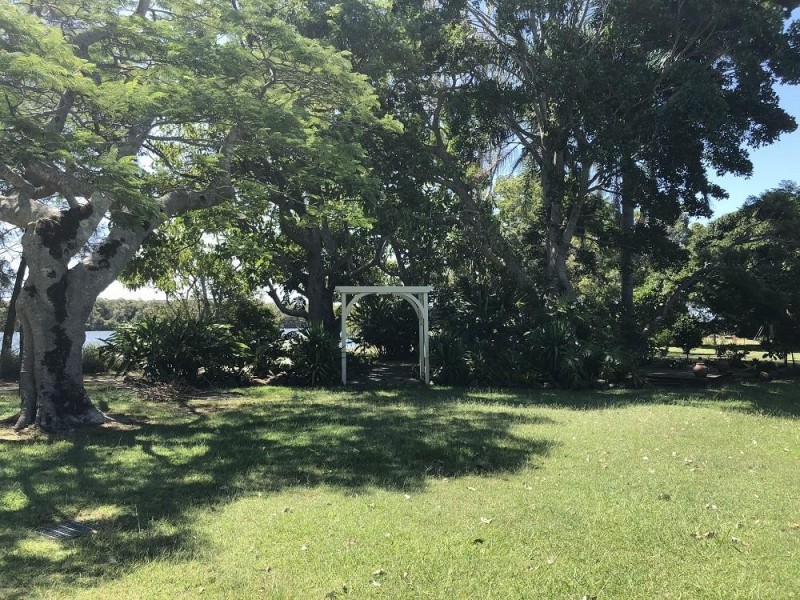 2 Yamba Street, Palmers Island NSW 2463