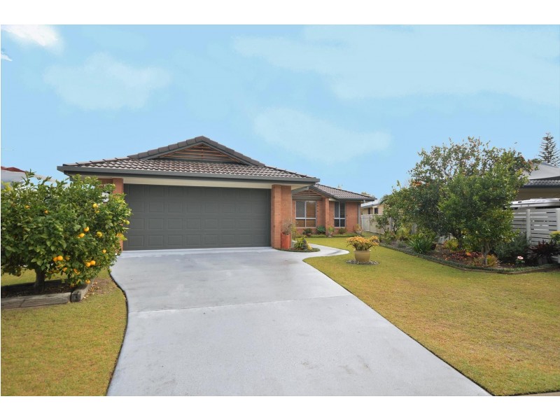 5 Newport Island Circuit, Yamba NSW 2464