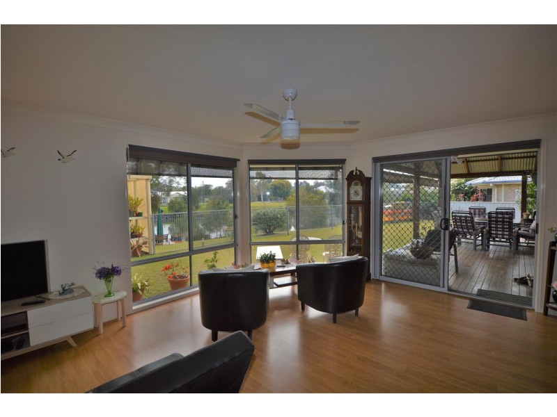 5 Newport Island Circuit, Yamba NSW 2464