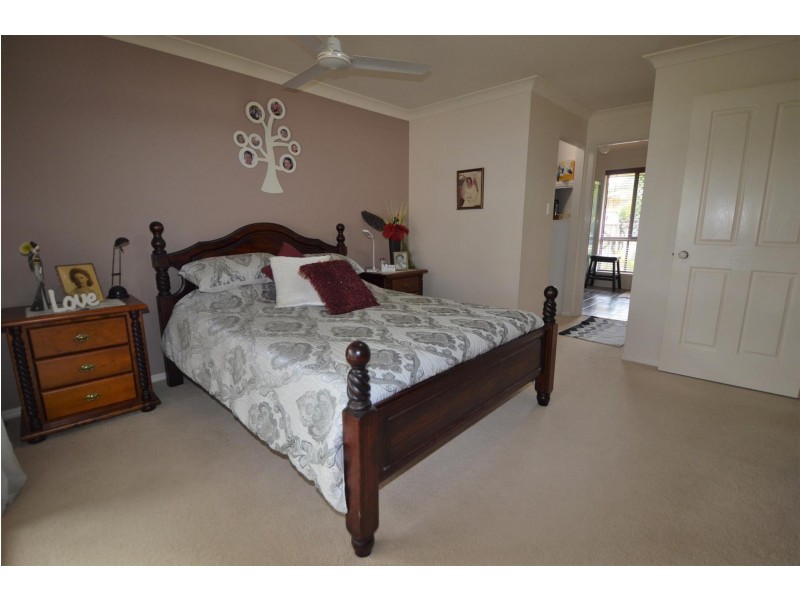 5 Newport Island Circuit, Yamba NSW 2464