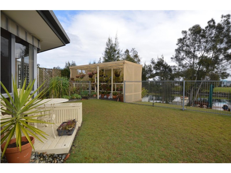 5 Newport Island Circuit, Yamba NSW 2464