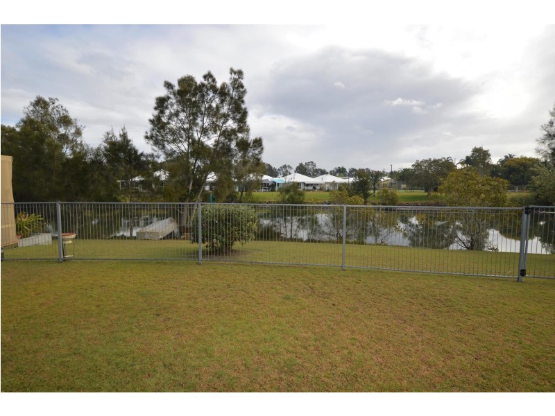 5 Newport Island Circuit, Yamba NSW 2464