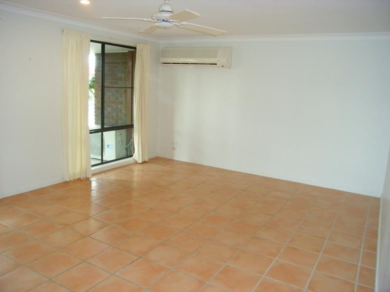 13 Acacia Circuit, Yamba NSW 2464