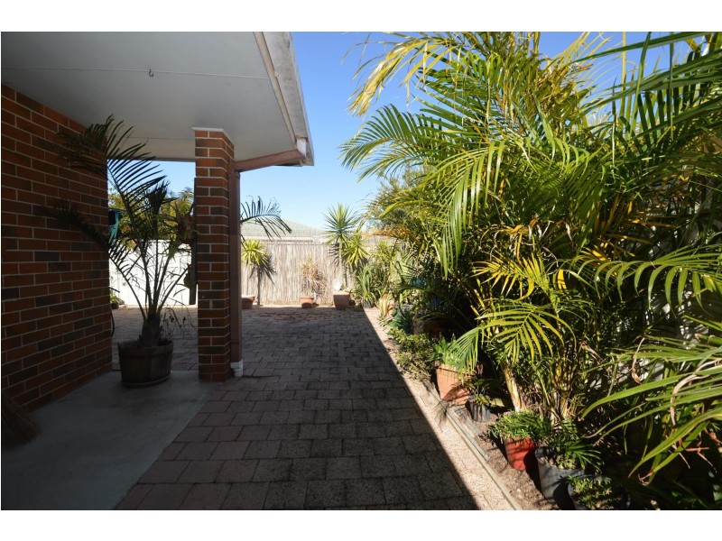 2/16 Heron Court, Yamba NSW 2464