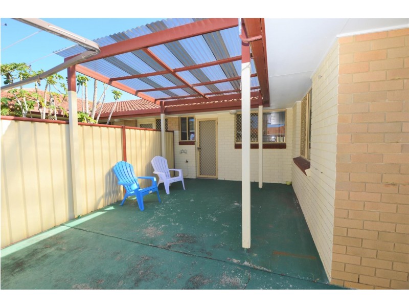 2/63 Melaleuca Drive, Yamba NSW 2464