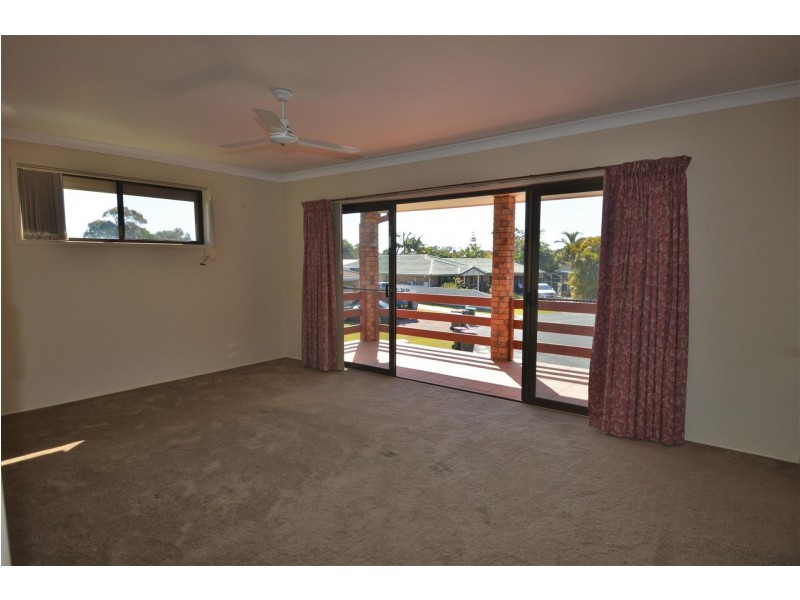 5 Banksia Place, Yamba NSW 2464