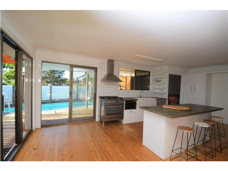 54 Coonawarra Court, Yamba NSW 2464