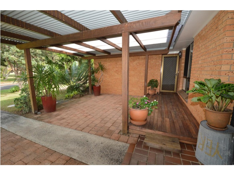 54 Coonawarra Court, Yamba NSW 2464