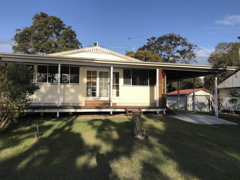 12 Marandowie Drive, Iluka NSW 2466