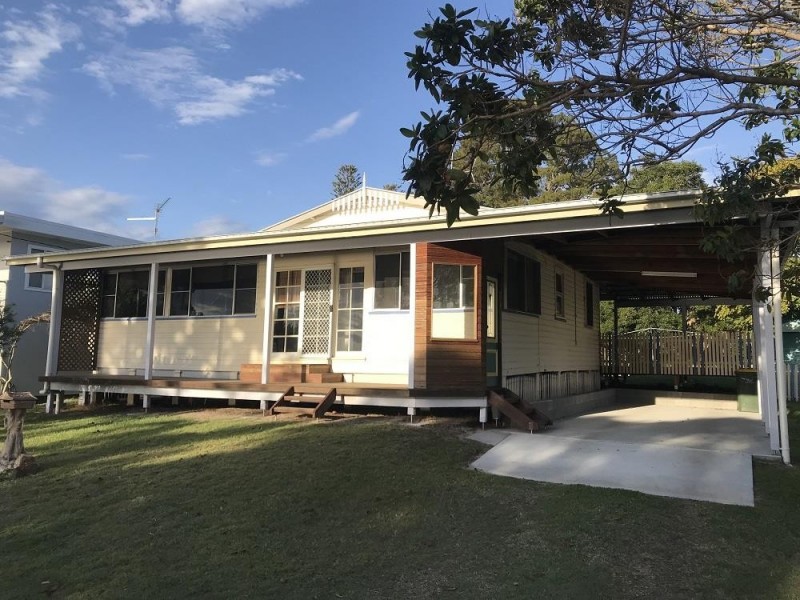 12 Marandowie Drive, Iluka NSW 2466
