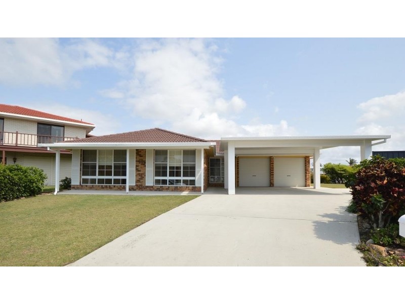 27 Binnacle Court, Yamba NSW 2464
