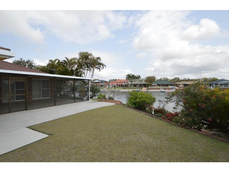 27 Binnacle Court, Yamba NSW 2464