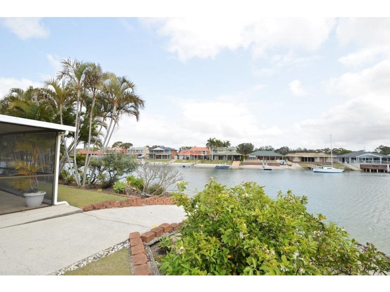 27 Binnacle Court, Yamba NSW 2464