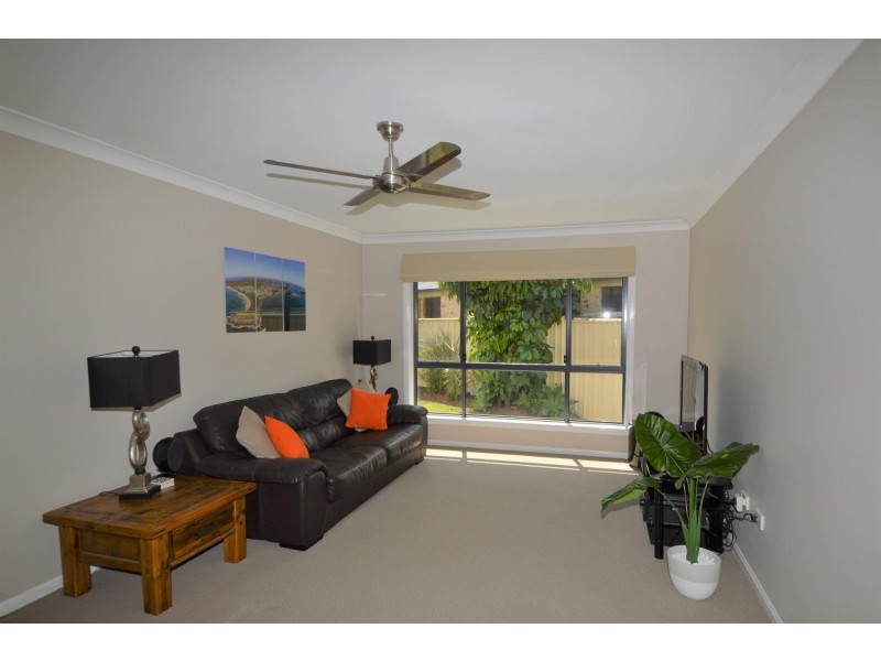 3 Investigators Place, Yamba NSW 2464