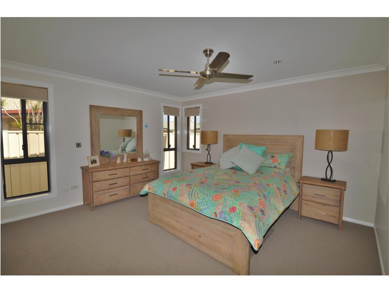 3 Investigators Place, Yamba NSW 2464