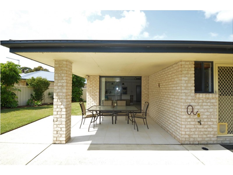 3 Investigators Place, Yamba NSW 2464