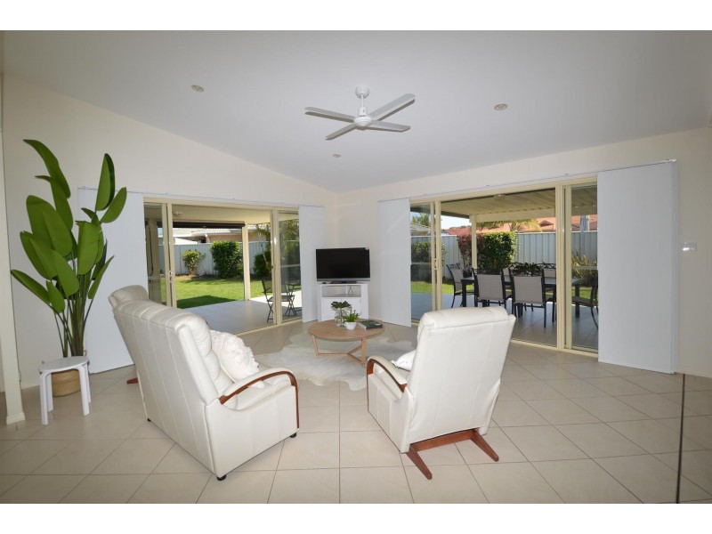 1 Nabilla Court, Yamba NSW 2464