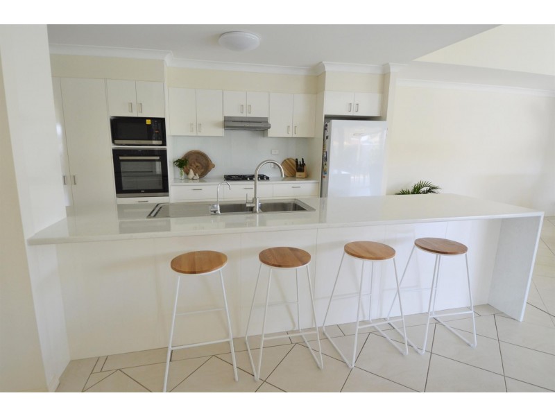 1 Nabilla Court, Yamba NSW 2464