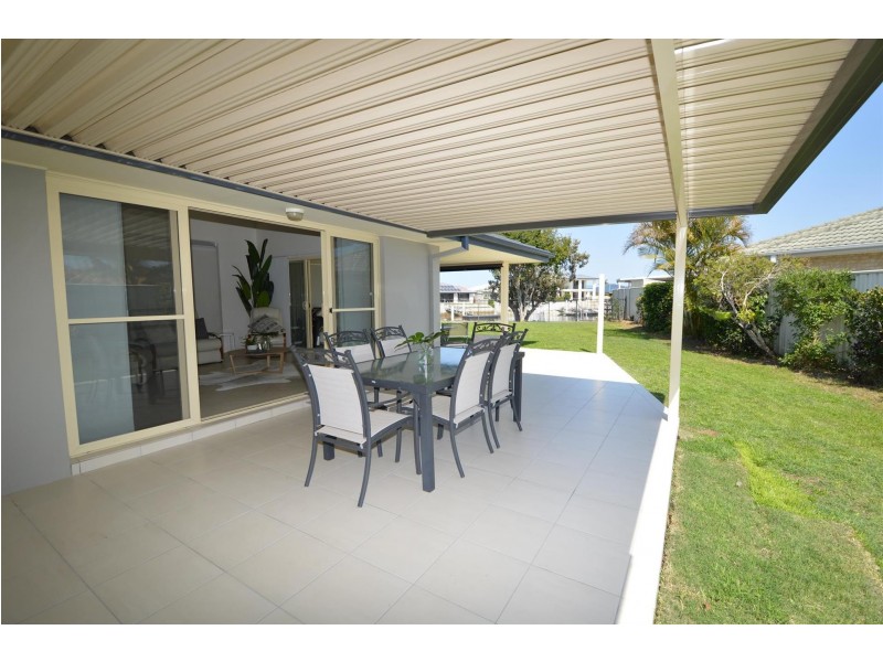 1 Nabilla Court, Yamba NSW 2464