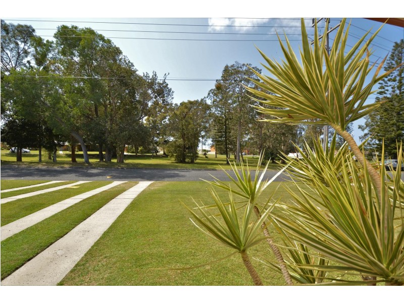 14 Coonawarra Court, Yamba NSW 2464