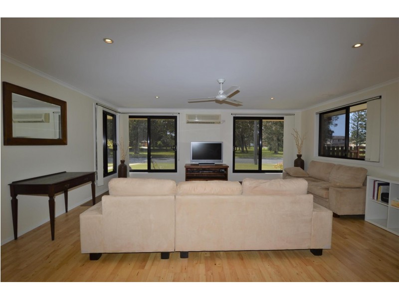 14 Coonawarra Court, Yamba NSW 2464