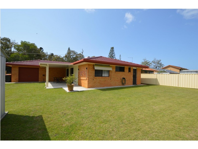 14 Coonawarra Court, Yamba NSW 2464