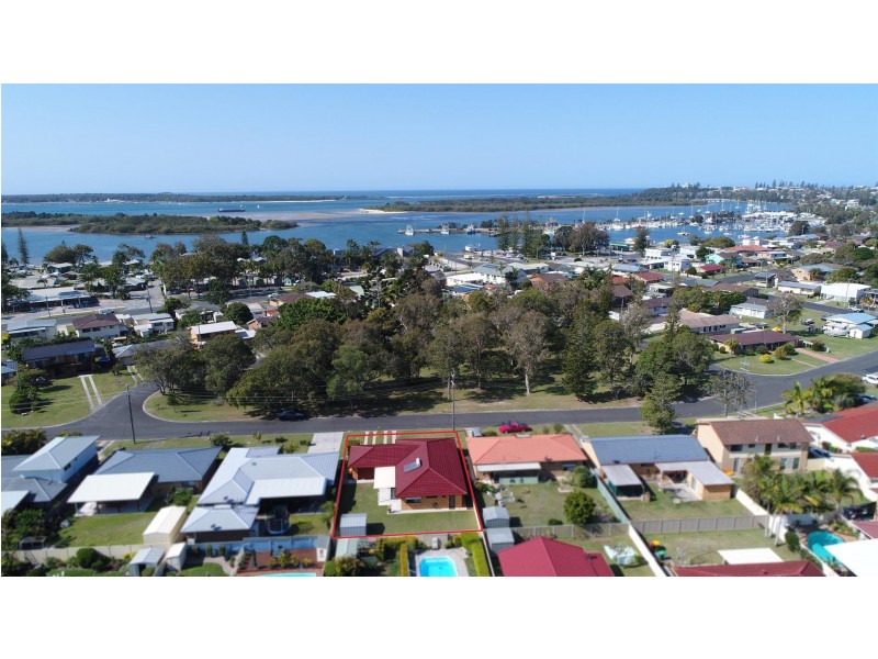 14 Coonawarra Court, Yamba NSW 2464