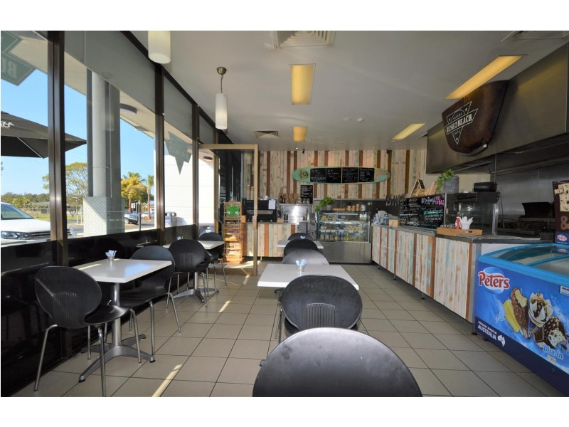 Shop 33/1-3 Treelands Drive, Yamba NSW 2464