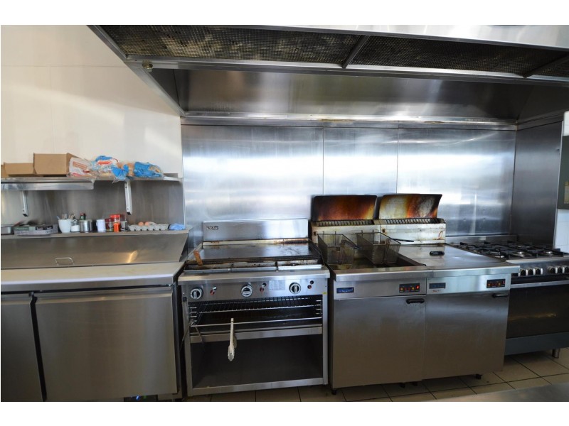 Shop 33/1-3 Treelands Drive, Yamba NSW 2464