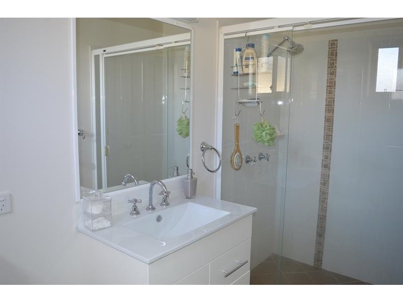 73 Park  Avenue, Yamba NSW 2464