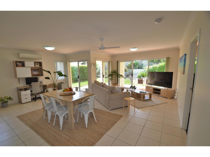 11 The Parkway, Yamba NSW 2464