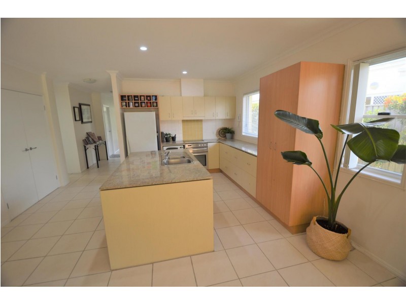 11 The Parkway, Yamba NSW 2464