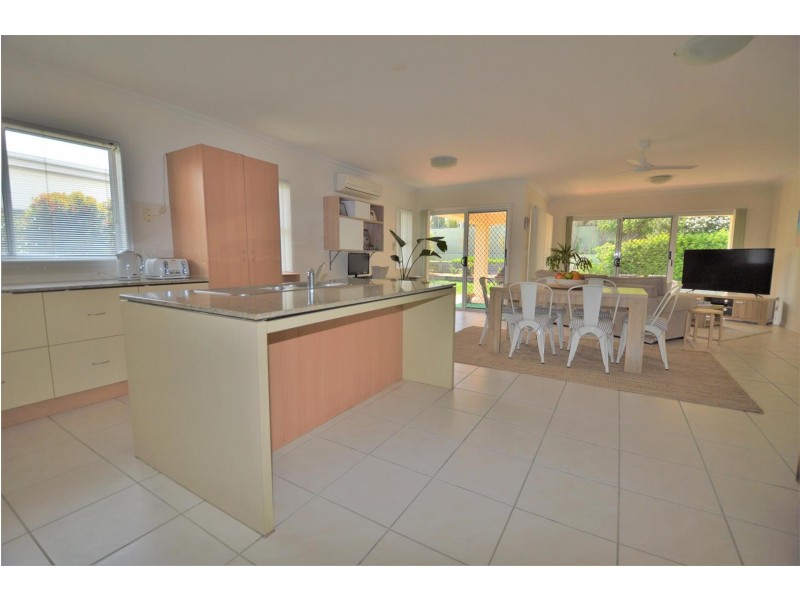 11 The Parkway, Yamba NSW 2464