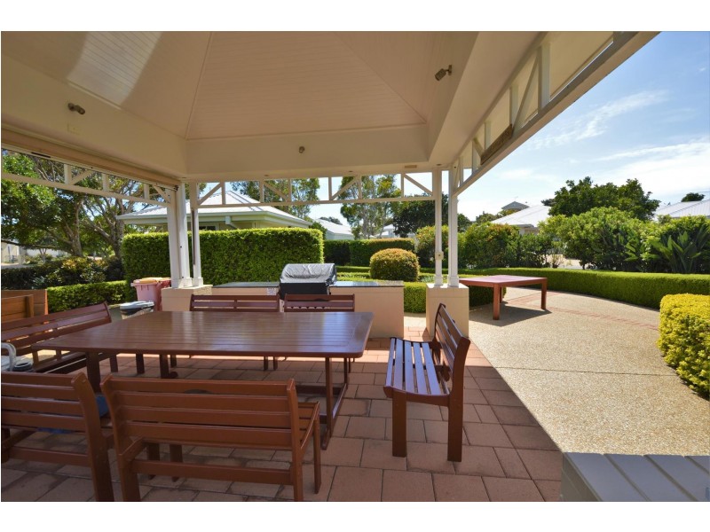 11 The Parkway, Yamba NSW 2464