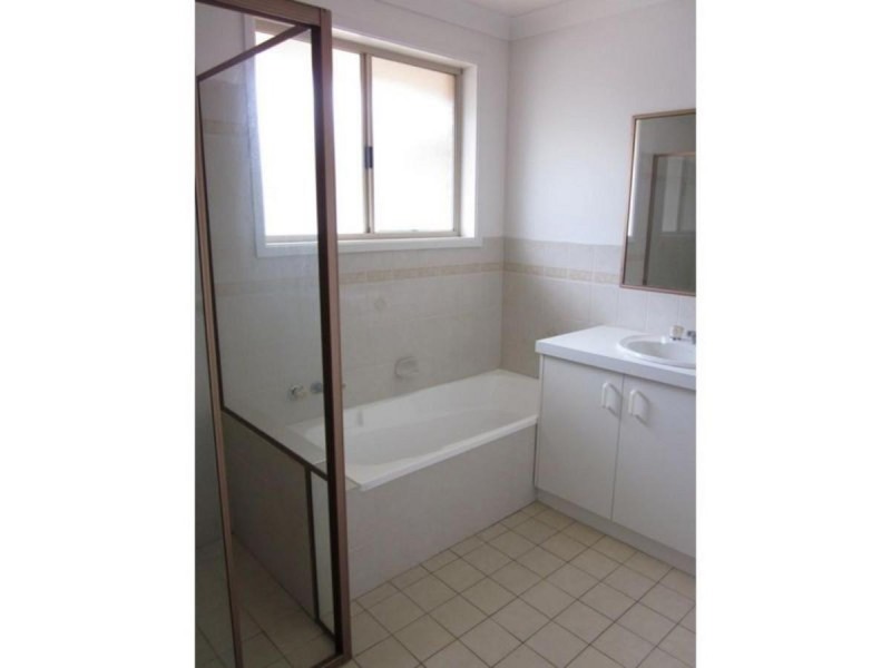 4 Palm Terrace, Yamba NSW 2464