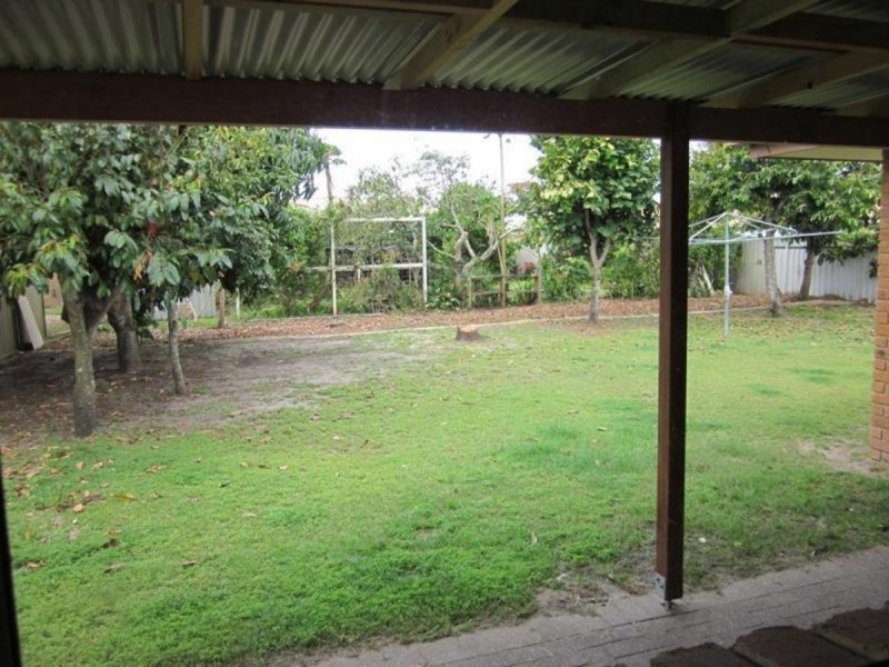 4 Palm Terrace, Yamba NSW 2464