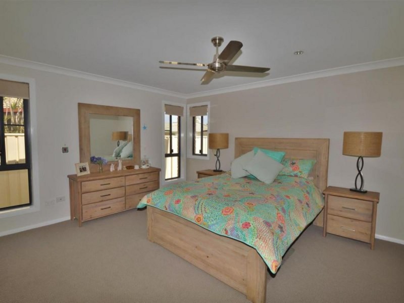 3 Investigators Place, Yamba NSW 2464