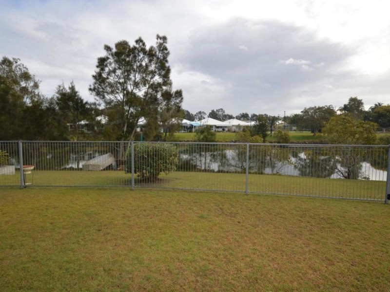 5 Newport Island Circuit, Yamba NSW 2464