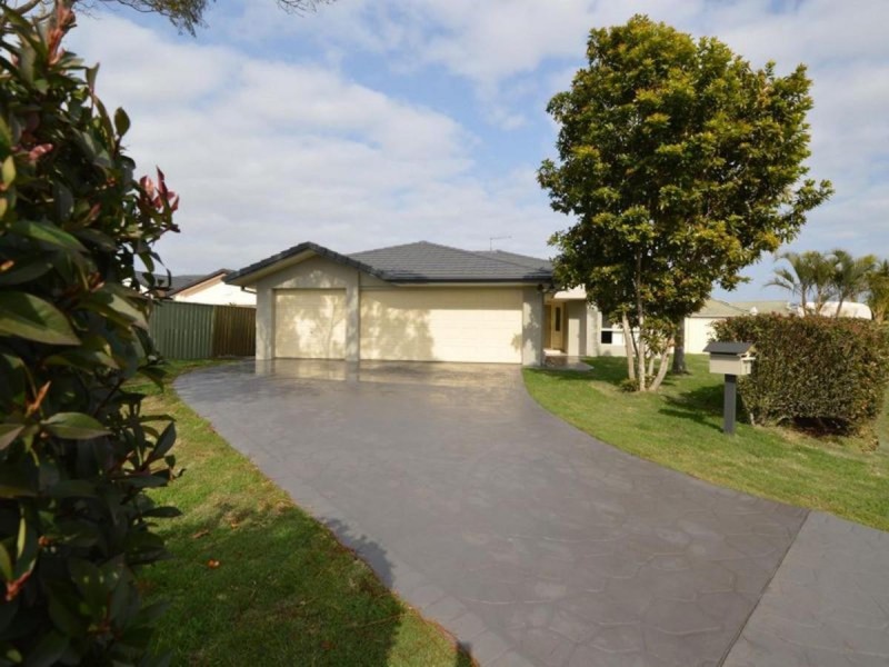 1 Nabilla Court, Yamba NSW 2464