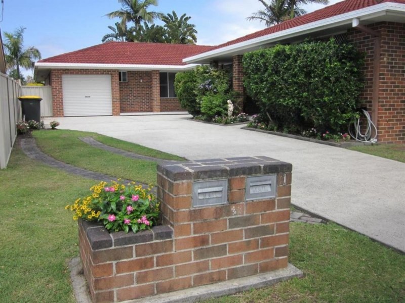 2/16 Heron Court, Yamba NSW 2464