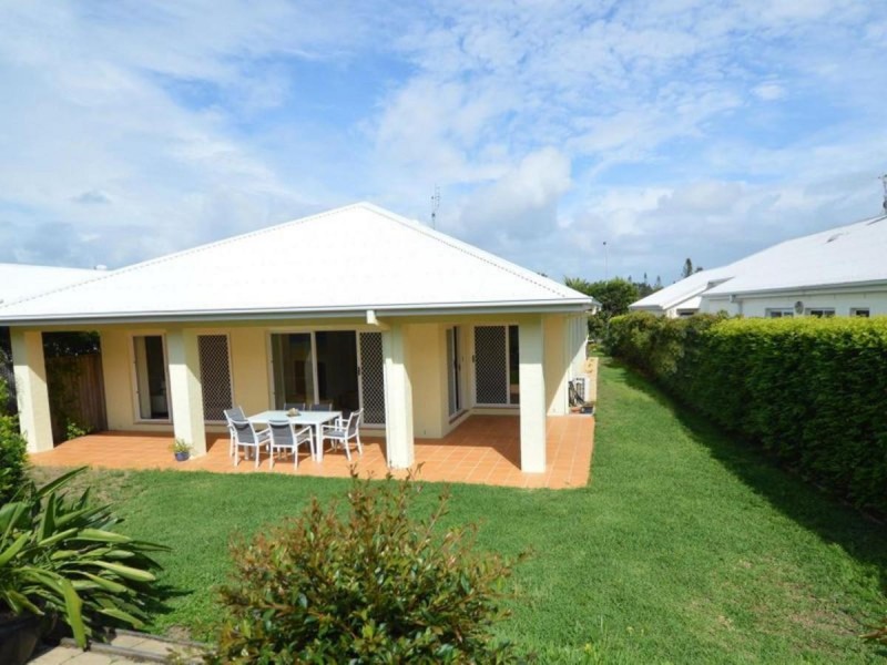 11 The Parkway, Yamba NSW 2464