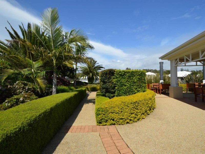 11 The Parkway, Yamba NSW 2464